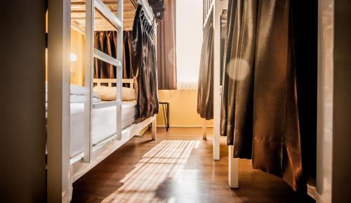 Bunk Bed in Mixed Dormitory Room