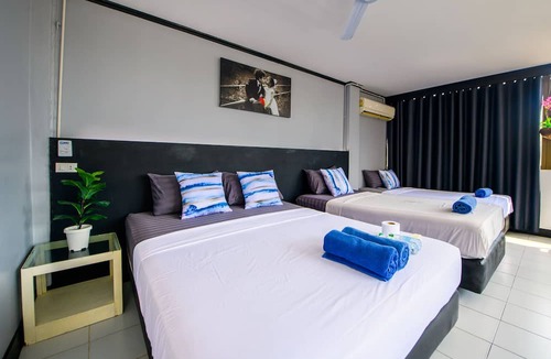 South Pattaya House | Happy Jomtien - Direct Beach Access, Sea View & Central Location