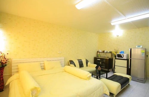 Ban Mai Hotel | Deluxe at Popular Condo