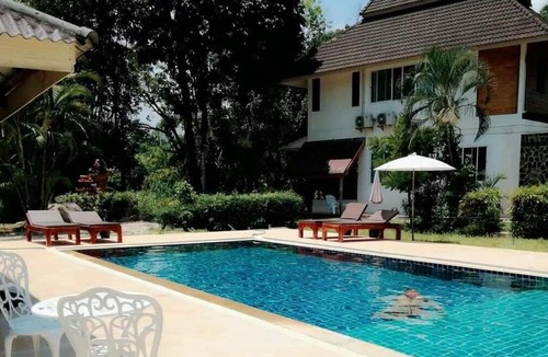 Khuekkhak Hotel | Takorn Garden Home