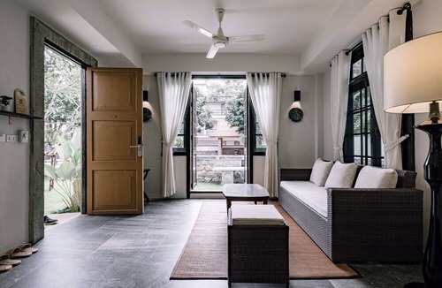 Chiang Rai Hotel | Palin Family Cottage