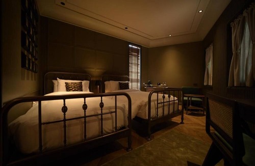 Talat Yai Hotel | Hotel Verdigris