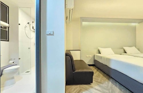 Khlong San Hotel | 14 Sathorn hotel