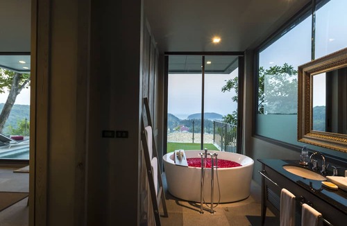 Nai Harn Hotel | SUNSURI PHUKET, Nai Harn Beach
