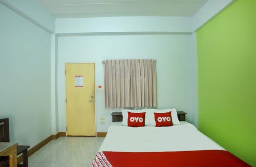 Nong Pa Khrang Hotel | OYO 75357 Thipsiri Home