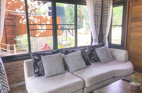 Doi Saket Hotel | Goodvibes Cabins Chiang Mai