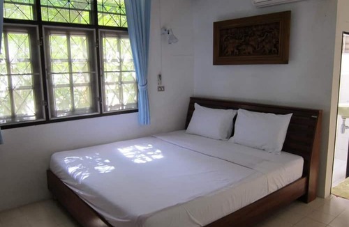 Bang Po Hotel | Bang Po Village