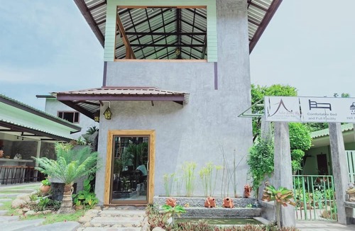 Bophut Hills Hotel | Baan Sala Lung Dam Hotel