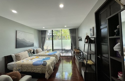 Bang Na Hotel | PomPom Home