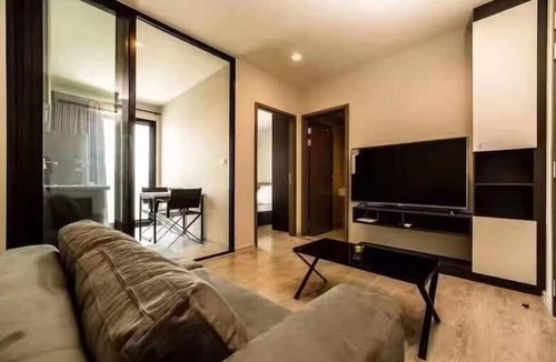Bang Lamung Condo | Pony's Homestay -The Base Condo-