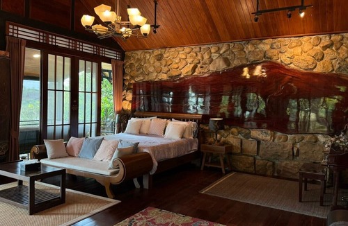 Ayutthaya Hotel | Cattani's Riverside Home