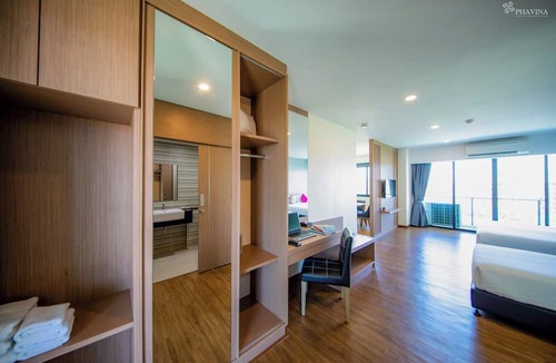 Noen Phra Hotel | Phavina Grand Boutique