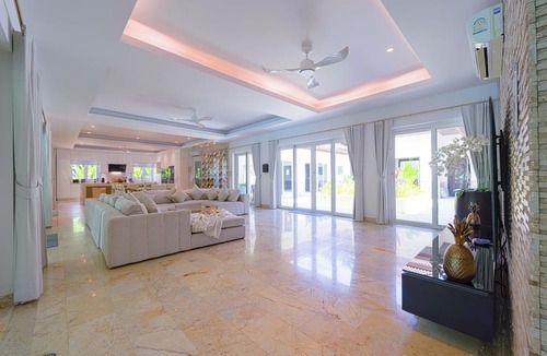 Hua Hin Villa | 6BR Luxury Tropical Pool Villa PH125