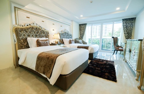 North Pattaya Hotel | LK Emerald Beach
