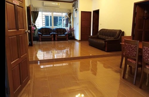 Sarika Hotel | Khwan Darunee