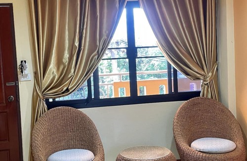 Sri Phum Hotel | Mini Cost Apartment & Guesthouse