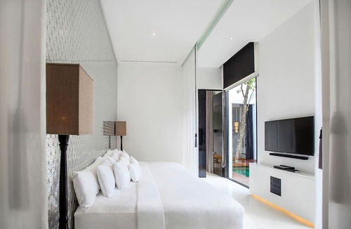 Chaweng City Center Hotel | The Secret Pool Villas By The Library