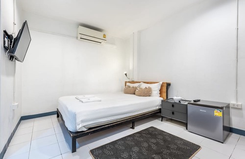 Don Muang Hostel | Sloth Hostel Don Mueang