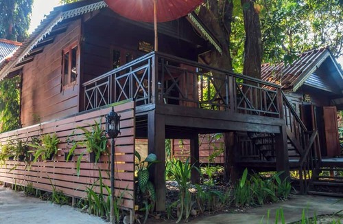 Mae Hong Son Hotel | Banviewnam Camping & Resort
