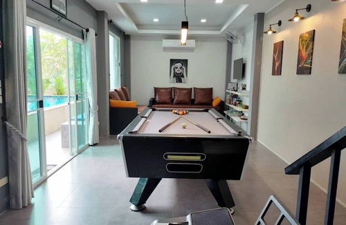 Chiang Mai Villa | Villa Rajapruek Entire 3 Villas For A Group/Karaoke room/Daily Maid/Butler Near City Center