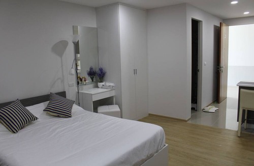 Kata Condo | Ozone Condotel Apt 716