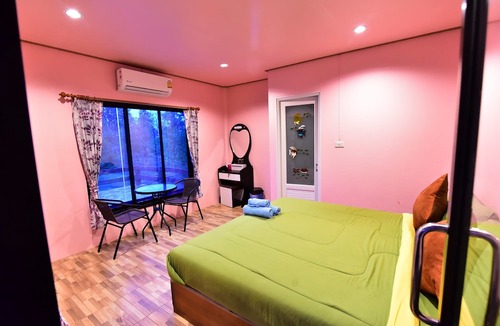 Ko Lanta Old Town House | Chomlay Room & Restaurant