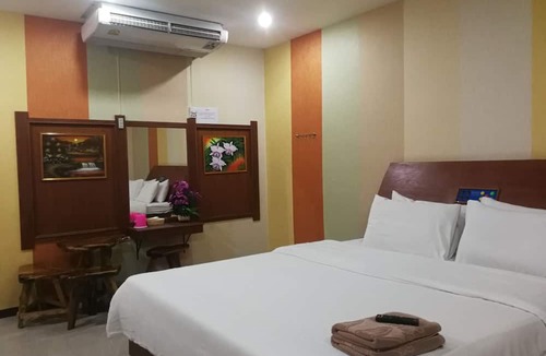 Damnoen Saduak Hotel | Reurn Thai Resort Ratchaburi