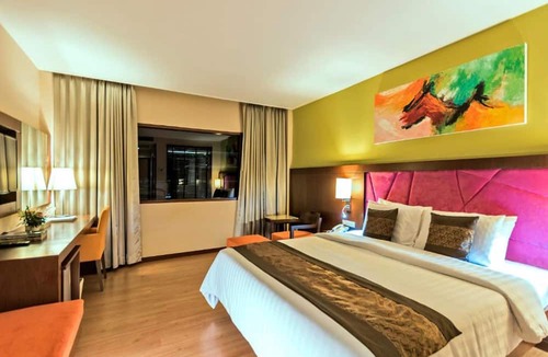 Kamphaeng Phet Hotel | Navarat Heritage Hotel