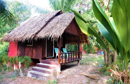 Ranong Hotel | Goldkey Bungalow