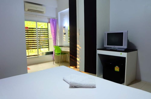 Kamphaeng Phet Hotel | Golden Place Guesthouse