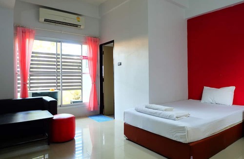 Kamphaeng Phet Hotel | Golden Place Guesthouse