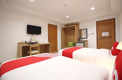 Wat Bowon Niwet Hotel | Super OYO 483 Pannee Hotel Khaosan