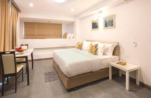 Khlong Tan Hotel | V One Pride - Sukhumvit 22 Bangkok