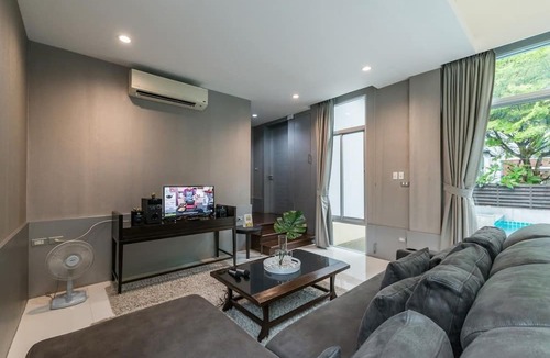 Na Chom Thian Villa | AnB Pool Villa 2BR Red in Pattaya