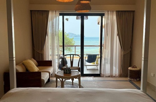 Haad Pleayleam Hotel | Baan Jai Dee Beach Front Hotel