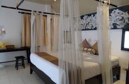 Pak Nam Pran Hotel | Lawana Escape Beach Resort