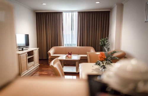 Phaya Thai Hotel | Grand Tower Inn Rama VI Hotel