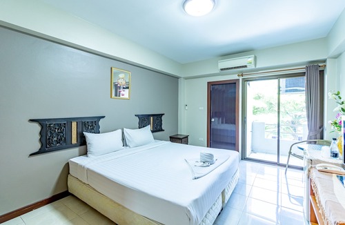 Lat Krabang Hotel | Silver Gold Garden Suvarnabhumi Airport