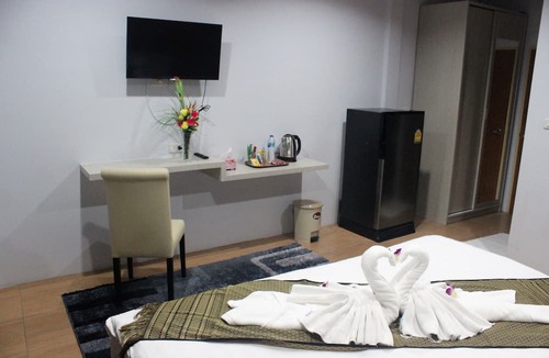 Chalong Hotel | Bests village & villa