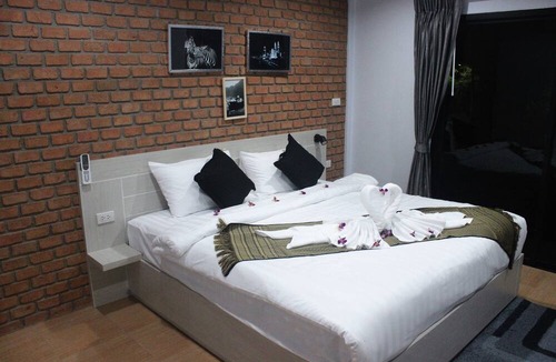 Chalong Hotel | Bests village & villa