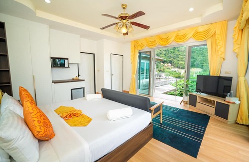 Rawai House | Baan Waru Seaview