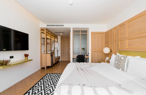 Arun Amarin Hotel | Scene Bangkok Noi