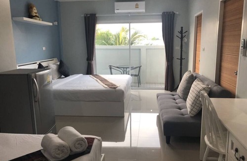 Bang Tao House | Khao Oat Airport