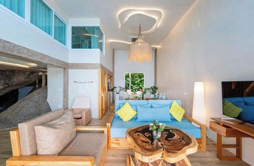Maret Resort | The Rock Samui Beach Resort