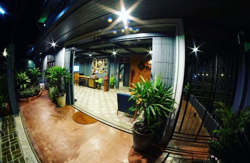 Pak Nam Hostel | Talardkao Balcony Krabi - Hostel