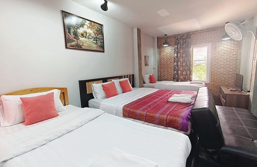 San Kamphaeng Hotel | ORA HOUSE