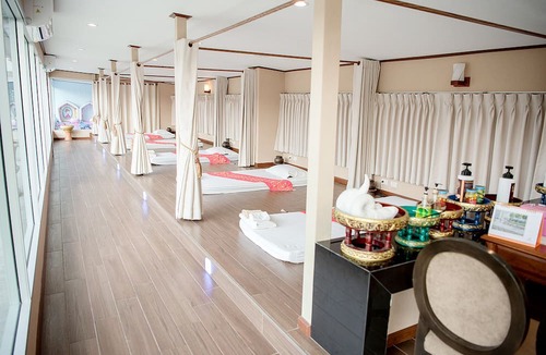 Bang Sao Thong Hotel | The Cotai Luxury Design Hotel