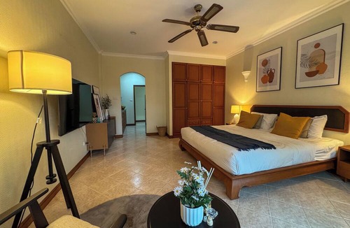 South Pattaya Hotel | View Talay Longstay Hotel & Suites