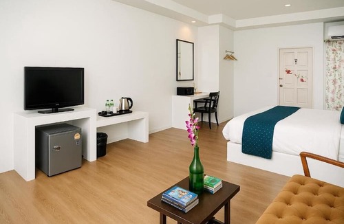 Nanai Road Hotel | Chic Boutique Hotel Patong