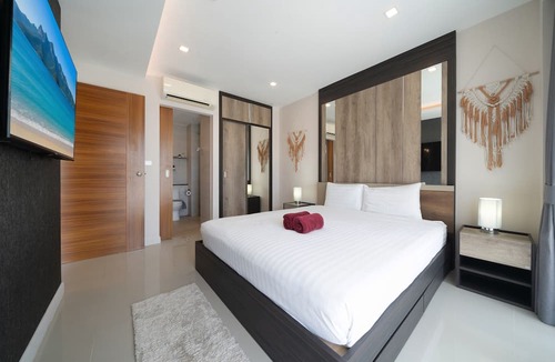 Rawai Apartment | Tropical Poo View 1 BR Apt Babylon M206